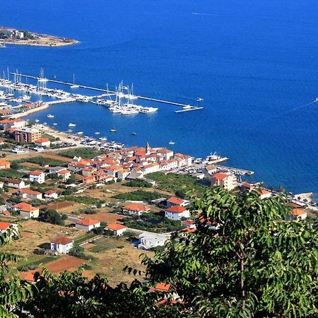 Apartments By The Sea Seget Donji, Trogir - 2029 Buitenkant foto